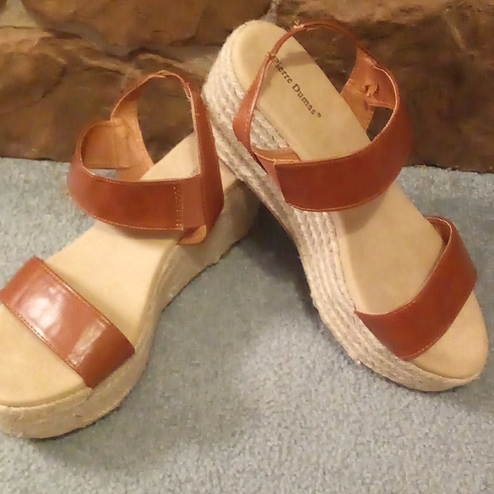Pierre Dumas Wedges